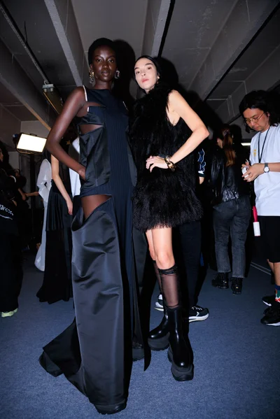 Look 14